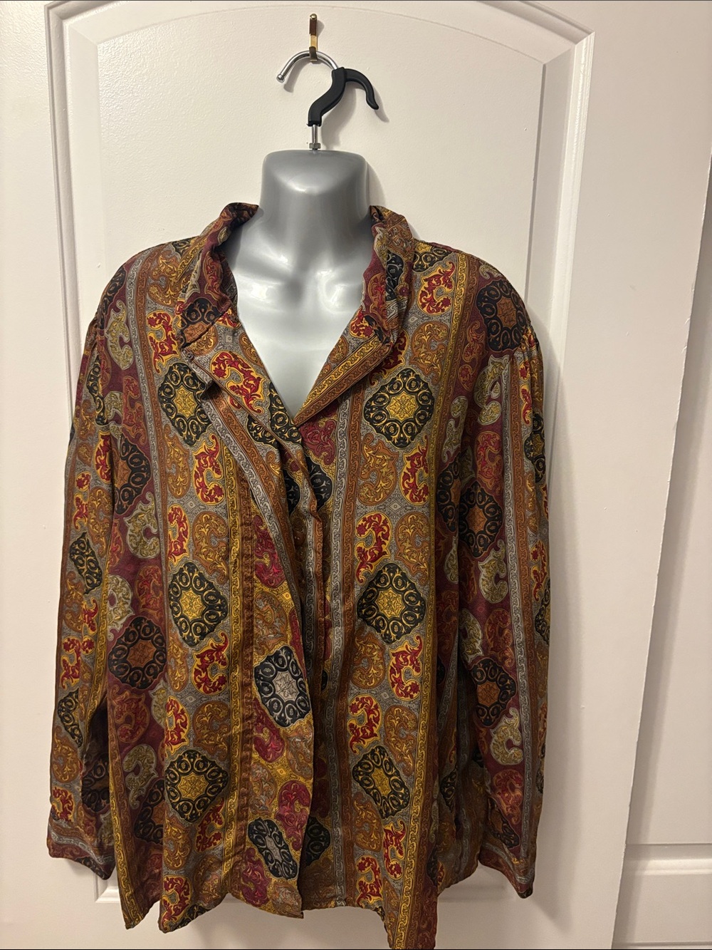 Vintage-Inspired Paisley Button-Front Blouse in Brown & Gold
